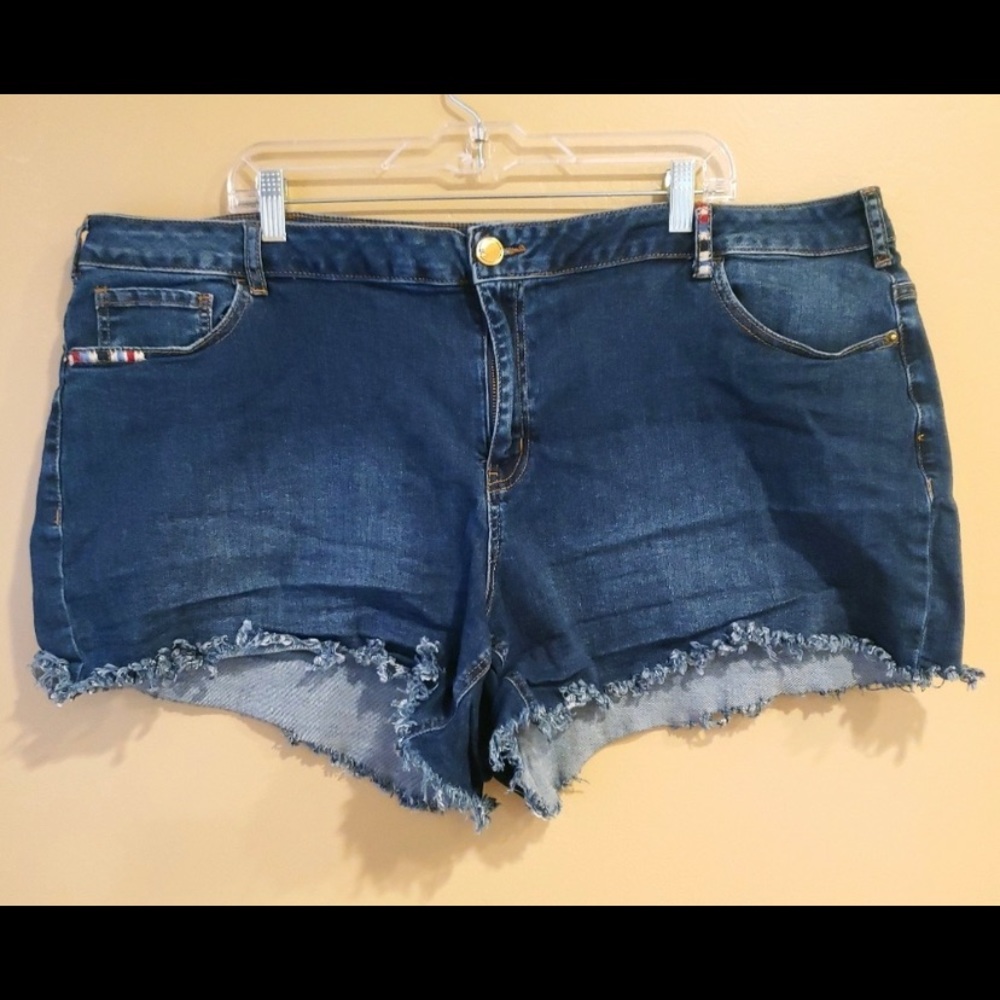 Girlfriend shorts